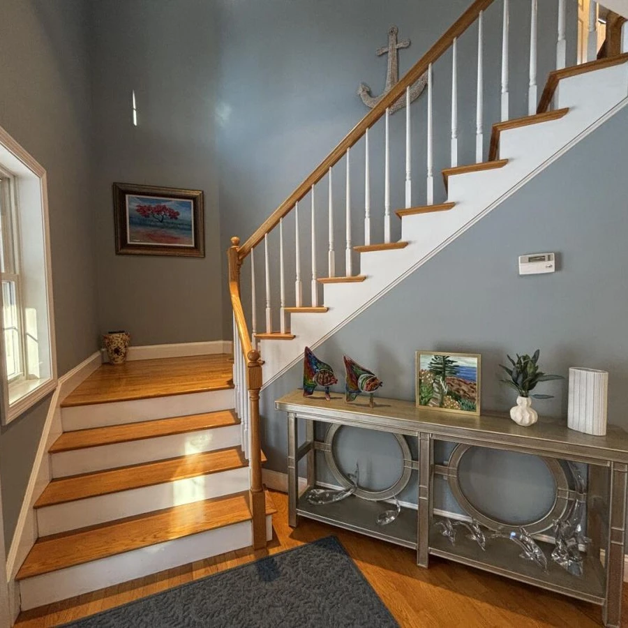 Jean Knapp Rentals-Half-Acre Coastal Retreat- Hot tub and walk to town!-image-2