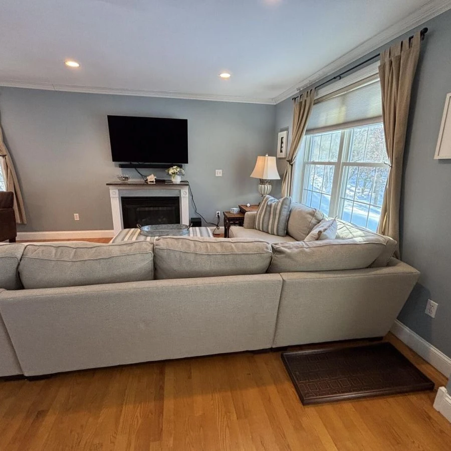 Jean Knapp Rentals-Half-Acre Coastal Retreat- Hot tub and walk to town!-image-4