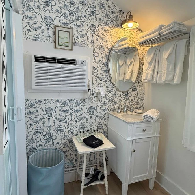 Jean Knapp Rentals-The Marginal Way Cottage-image-11