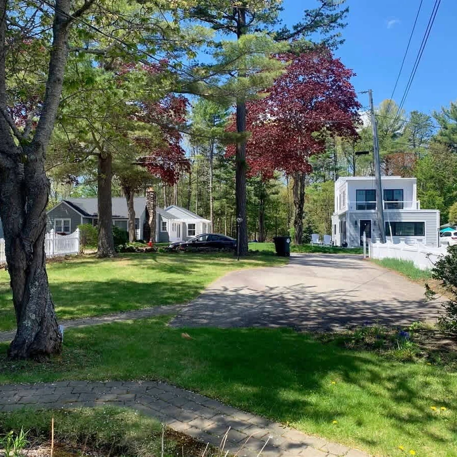 Jean Knapp Rentals-Bayview- 4Bedroom Footbridge Beach Family Home with Hot Tub!-image-11