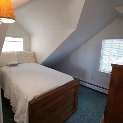 Jean Knapp Rentals-Bayview- 4Bedroom Footbridge Beach Family Home with Hot Tub!-image-28