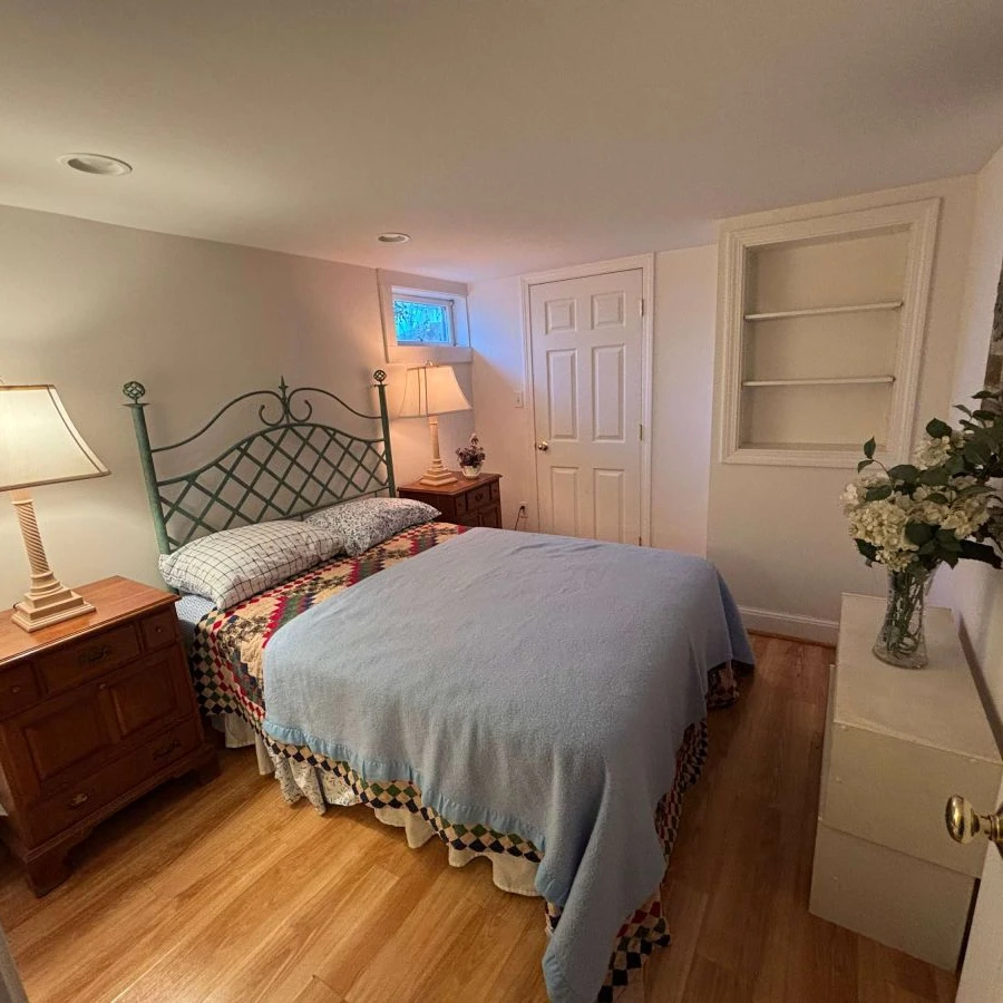 Jean Knapp Rentals-Bayview- 4Bedroom Footbridge Beach Family Home with Hot Tub!-image-33