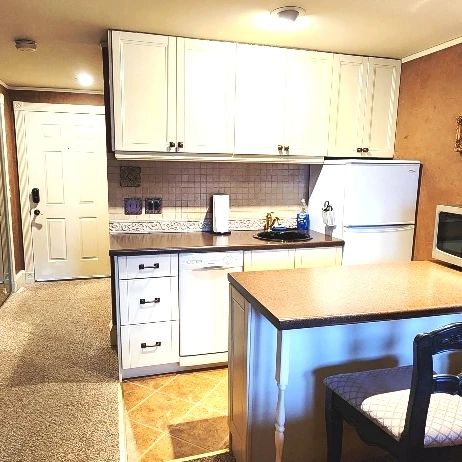 003 – The Seasons Condominiums