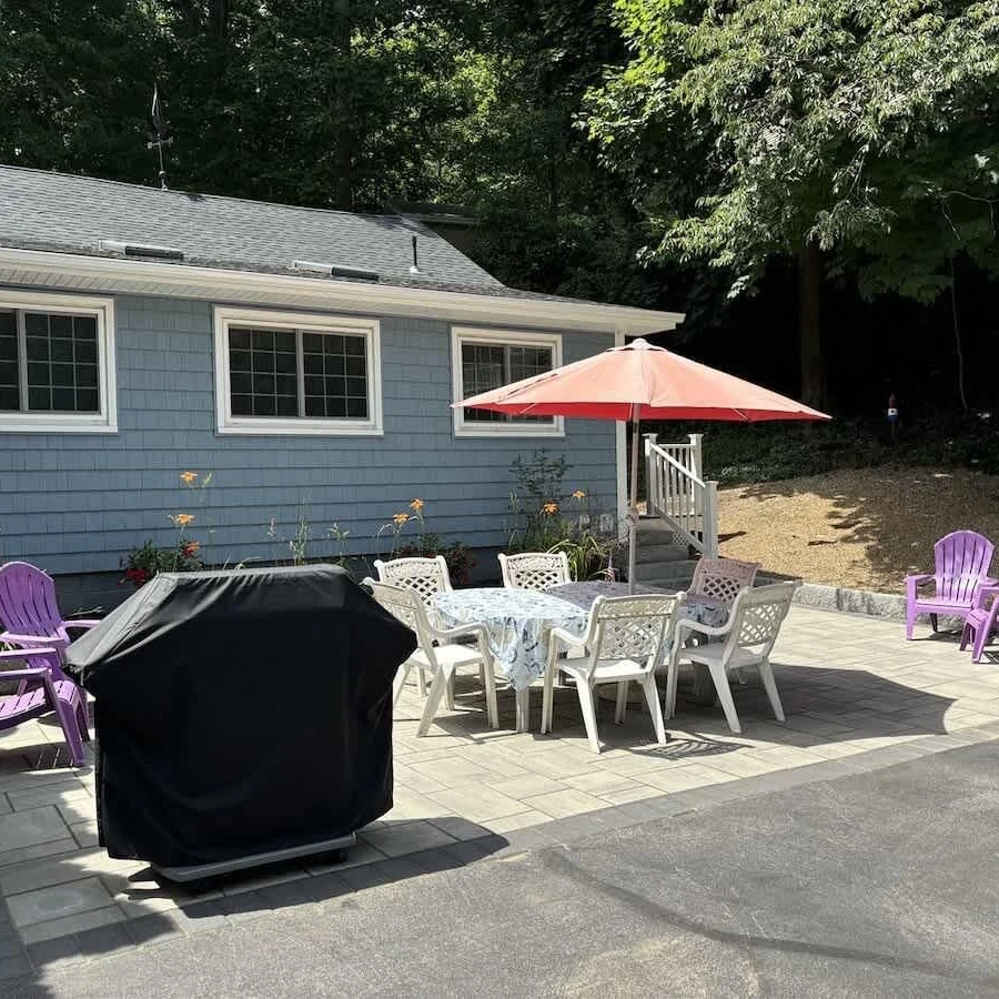 Jean Knapp Rentals-Ogunquit's Cottage! -image-12