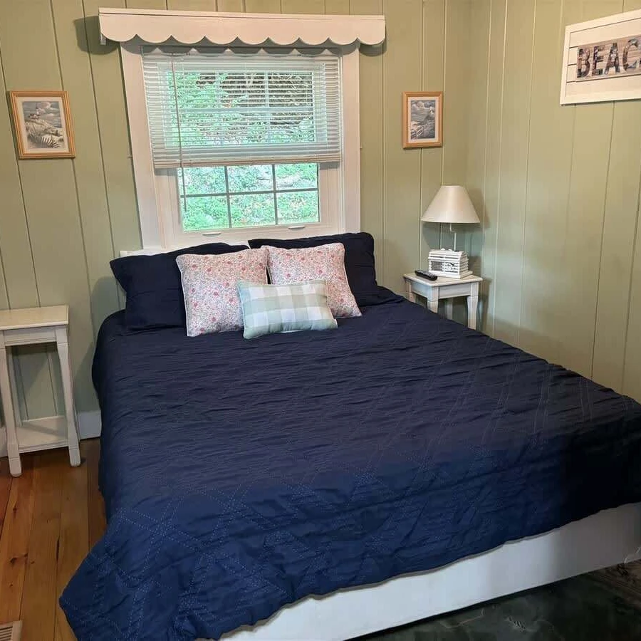 Jean Knapp Rentals-Ogunquit's Cottage! -image-7