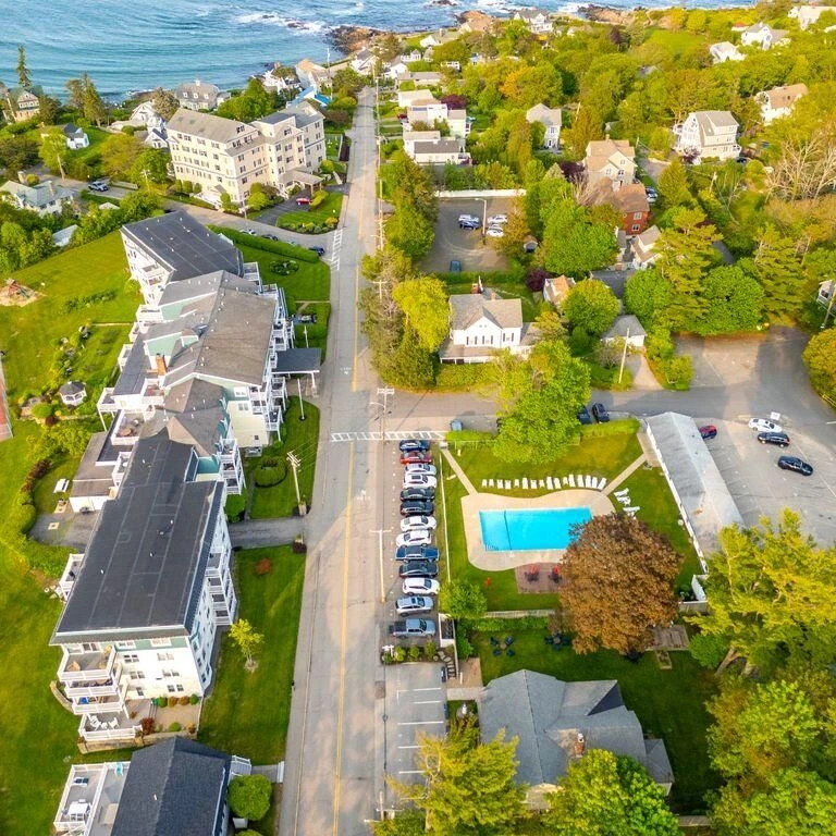 Jean Knapp Rentals-Beautiful inn, Lighthouse Landing. #3 Sea Glass-image-28