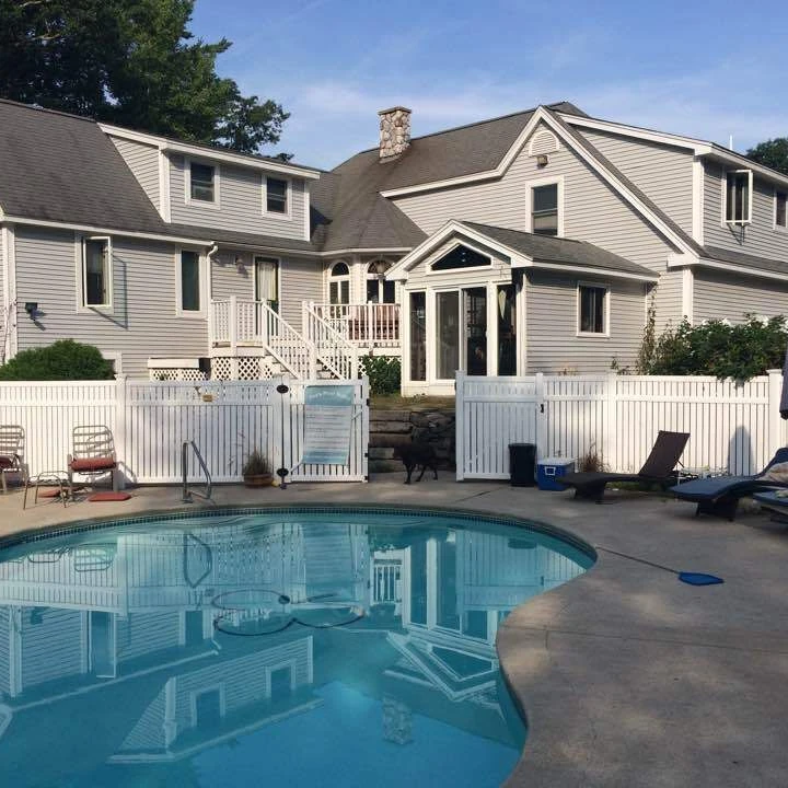 Ultimate Summer Escape with Private Pool and Unique Bar Lounge