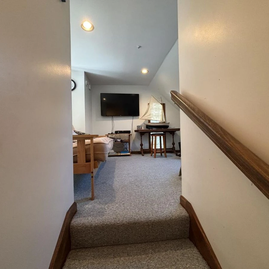 Jean Knapp Rentals-Meadow Lane -Bar and Pool-image-10