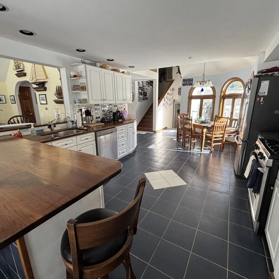 Jean Knapp Rentals-Meadow Lane -Bar and Pool-image-25