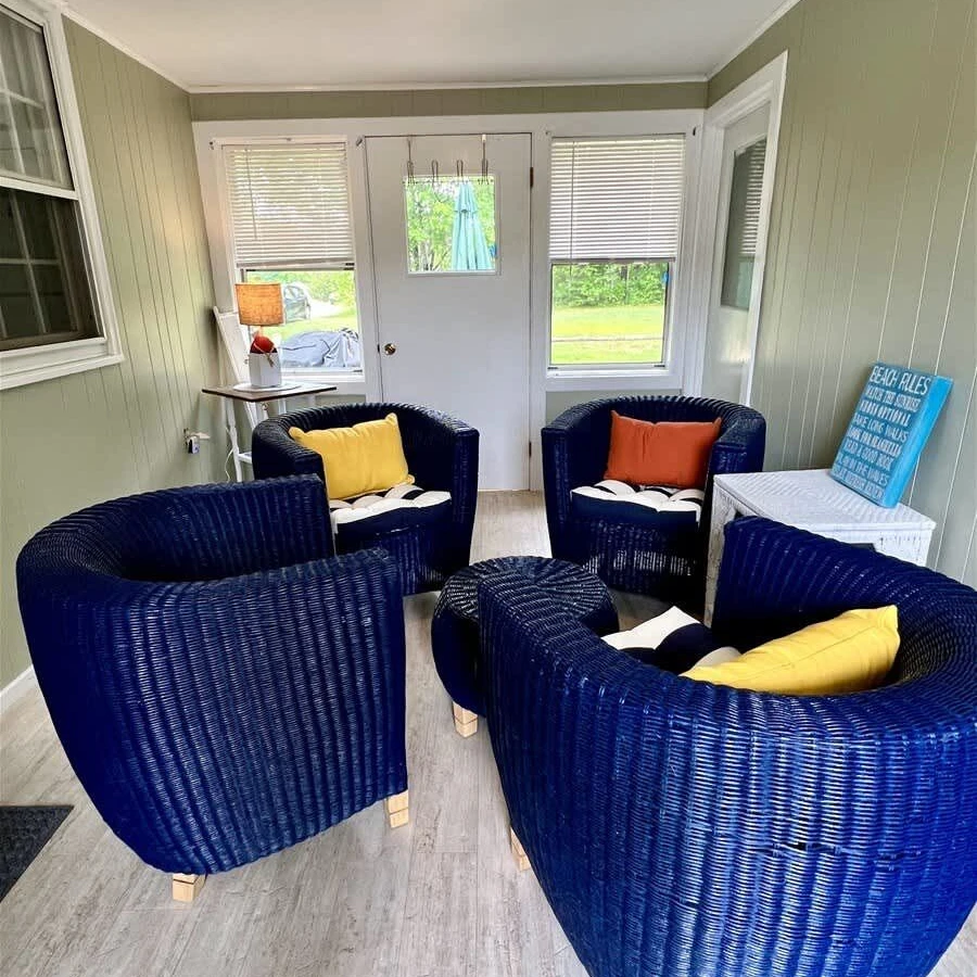 Jean Knapp Rentals-24 Riverbank Road. Footbridge Beach 5 bedroom Family Cape!-image-32