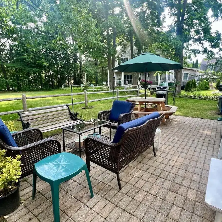 Jean Knapp Rentals-24 Riverbank Road. Footbridge Beach 5 bedroom Family Cape!-image-39