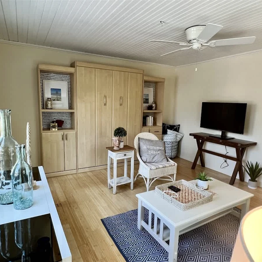Jean Knapp Rentals-Cozy Downtown Ogunquit Condo!-image-14