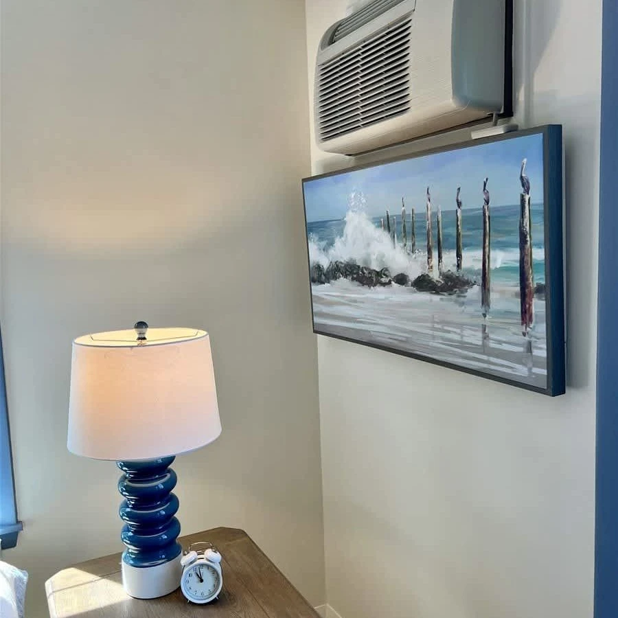 Jean Knapp Rentals-Cozy Downtown Ogunquit Condo!-image-16