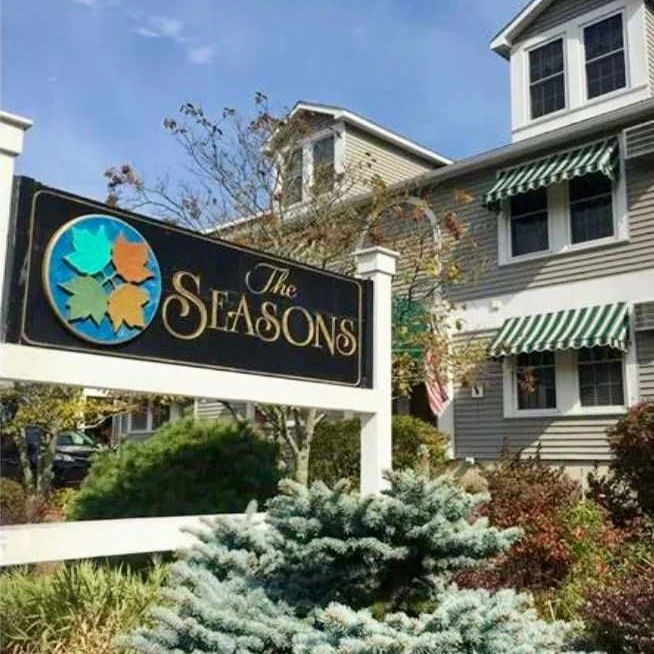 Jean Knapp Rentals-Cozy Downtown Ogunquit Condo!-image-22