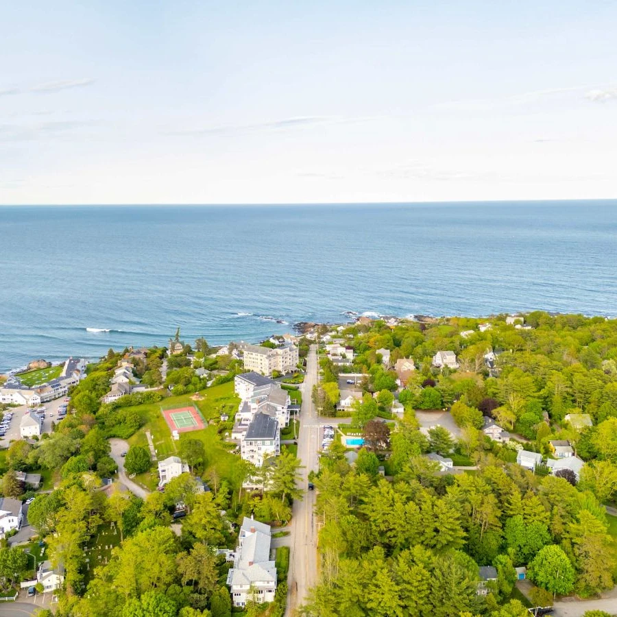 Jean Knapp Rentals-Beautiful inn, Lighthouse Landing. #1 Ocean Cove-image-41