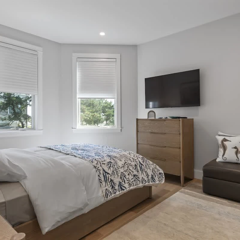 Jean Knapp Rentals-Luxurious Waterfront Retreat in Ogunquit, Maine-image-34