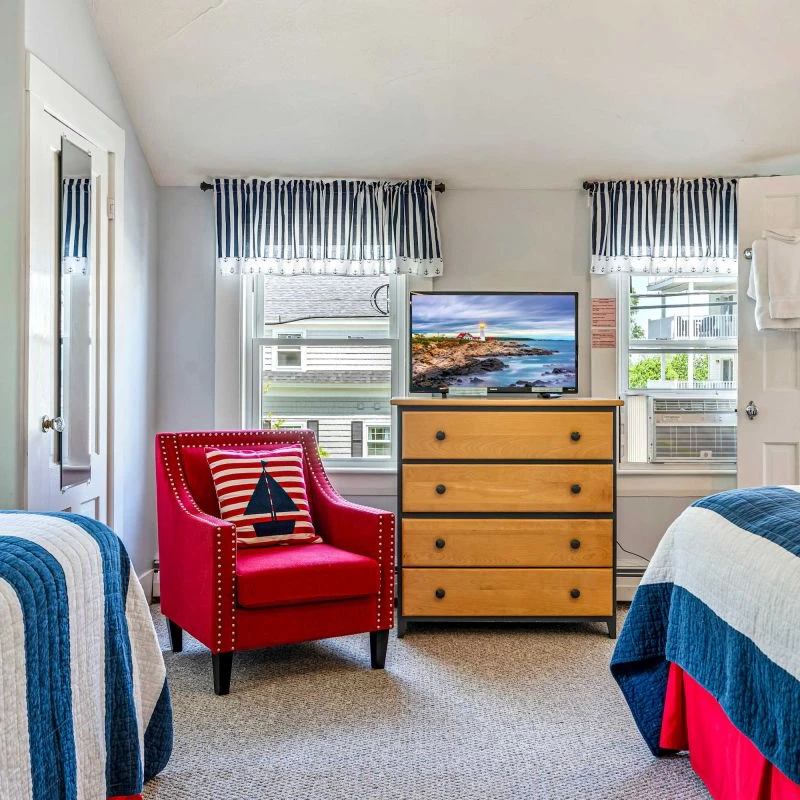 Jean Knapp Rentals-Beautiful inn, Lighthouse Landing. #4 Starfish-image-11