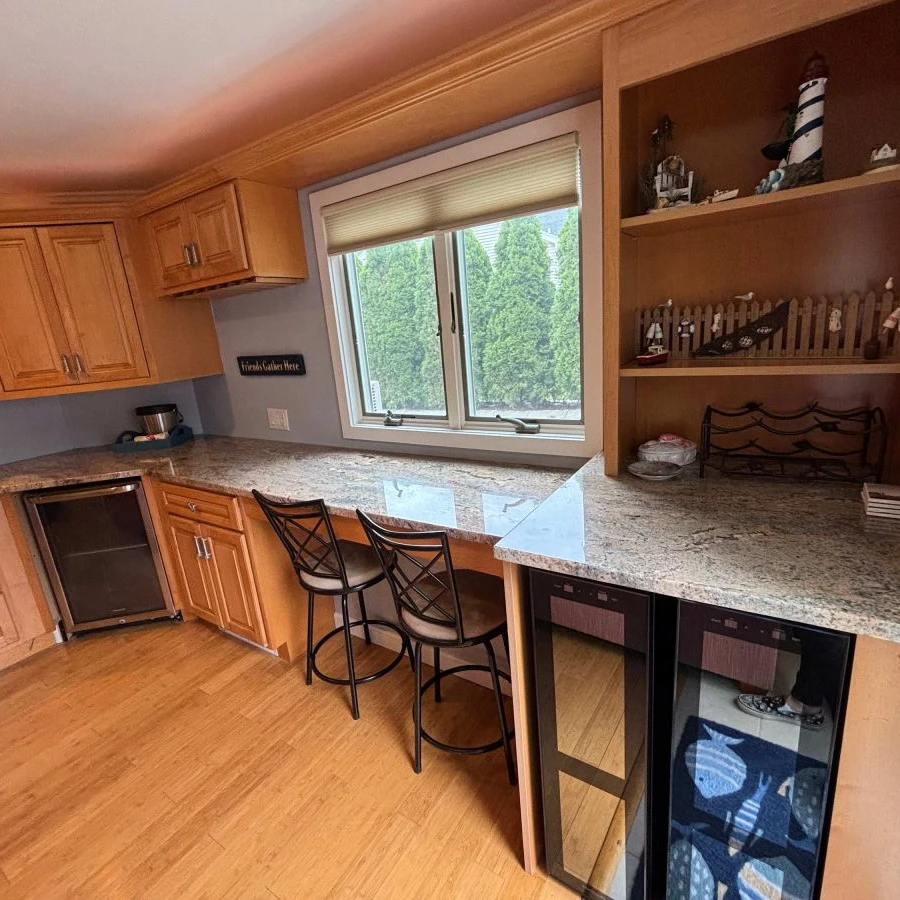 Jean Knapp Rentals-Ocean Street Paradise! Walk to Footbridge Beach with Family-image-24