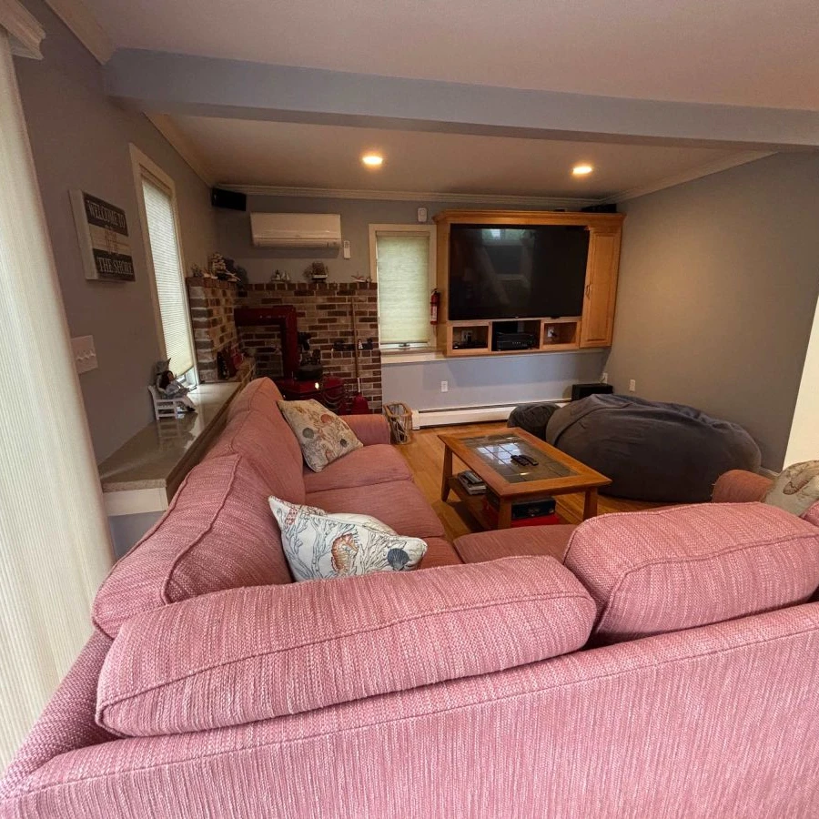 Jean Knapp Rentals-Ocean Street Paradise! Walk to Footbridge Beach with Family-image-25