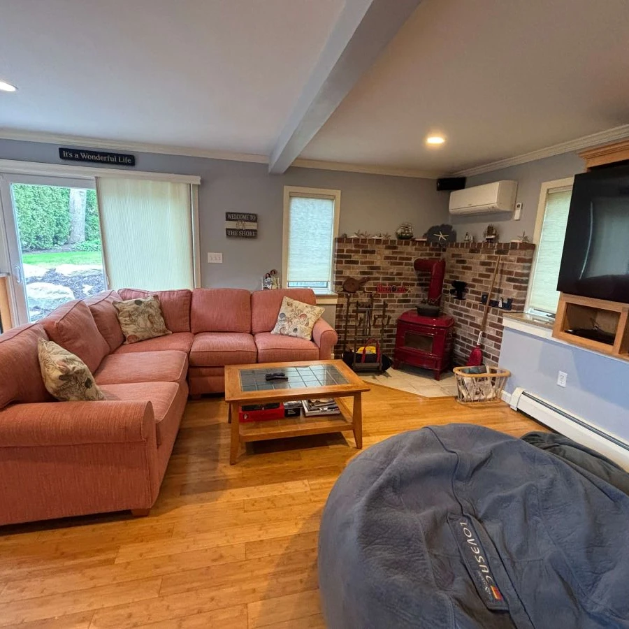 Jean Knapp Rentals-Ocean Street Paradise! Walk to Footbridge Beach with Family-image-26