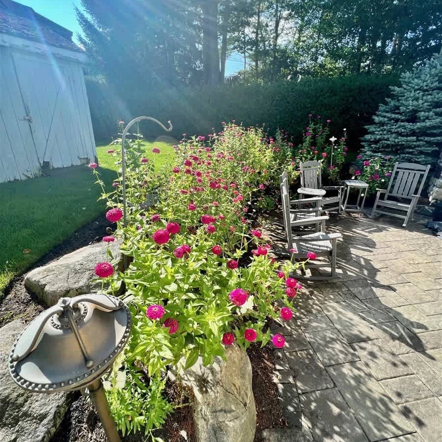 Jean Knapp Rentals-Ocean Street Paradise! Walk to Footbridge Beach with Family-image-40