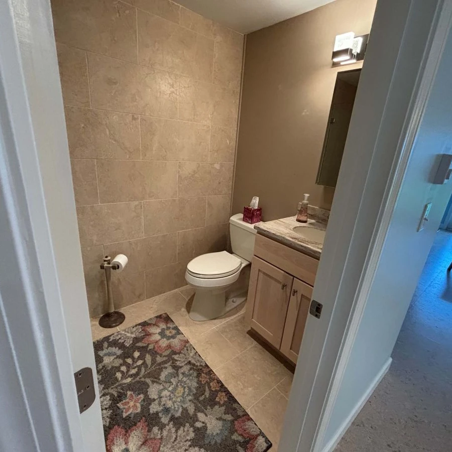 Jean Knapp Rentals-Ocean Towers Condo #114-image-11