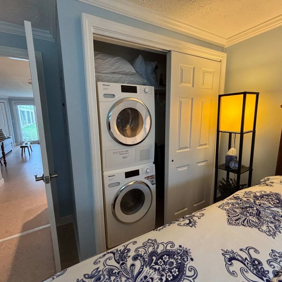 Jean Knapp Rentals-Ocean Towers Condo #114-image-17