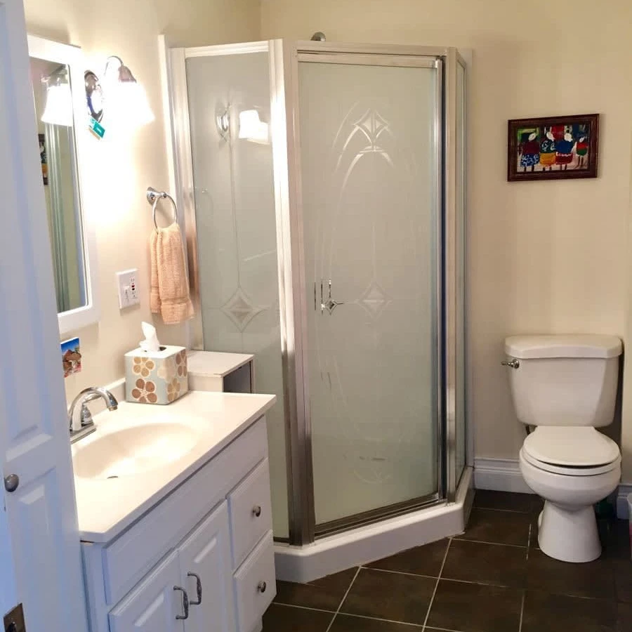 First floor Shower - bathroom