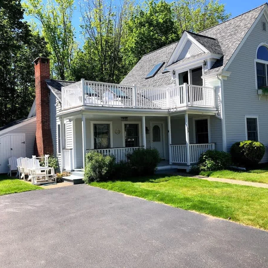 Cottage Street is so close to everything. Park the car all week