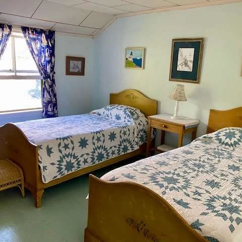 Jean Knapp Rentals-The Lincoln Cottage - 1905 Shingle Style Cottage-image-12