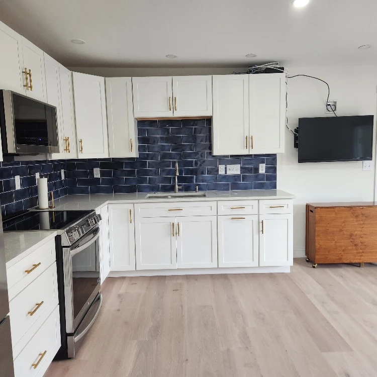 201 – Lookout Unit No. 201