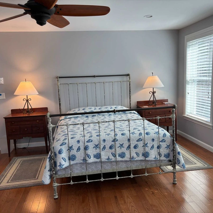 Jean Knapp Rentals-Highland Ave -Ogunquit Beach Town Rental -  Walk to town with your family and Fur baby!-image-26