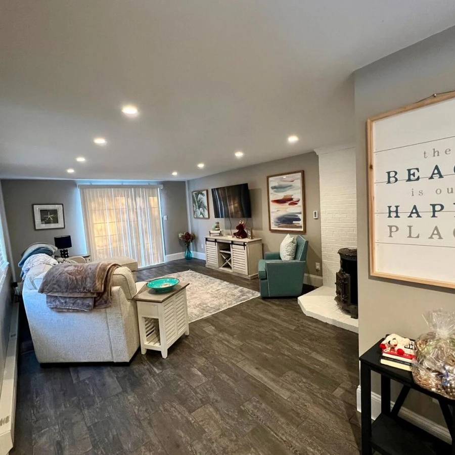 Stylish 4-Bedroom Townhouse with In-Ground Pool