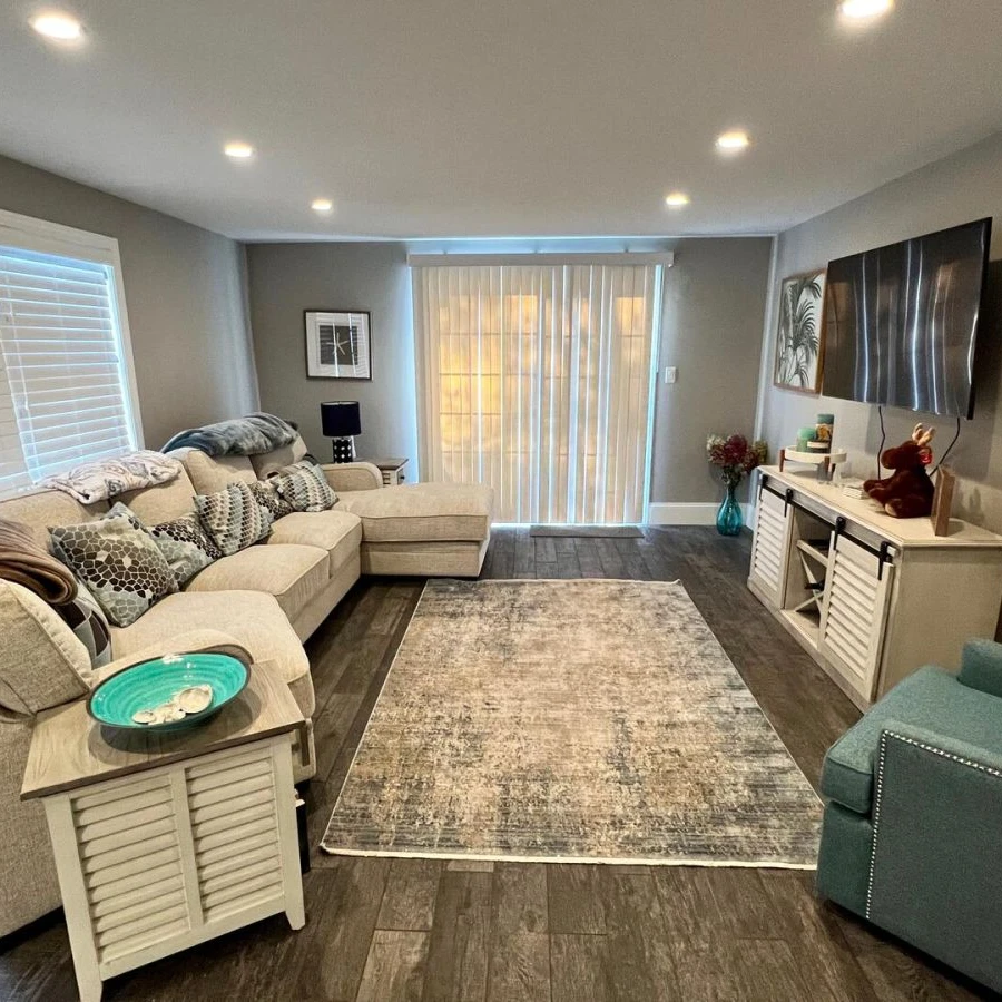 Jean Knapp Rentals-4bd Ocean Meadows Townhouse in Ogunquit with Pool. -image-2