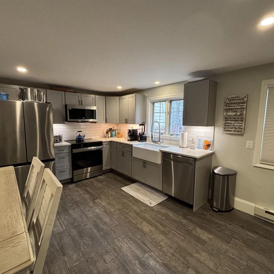 Jean Knapp Rentals-4bd Ocean Meadows Townhouse in Ogunquit with Pool. -image-7