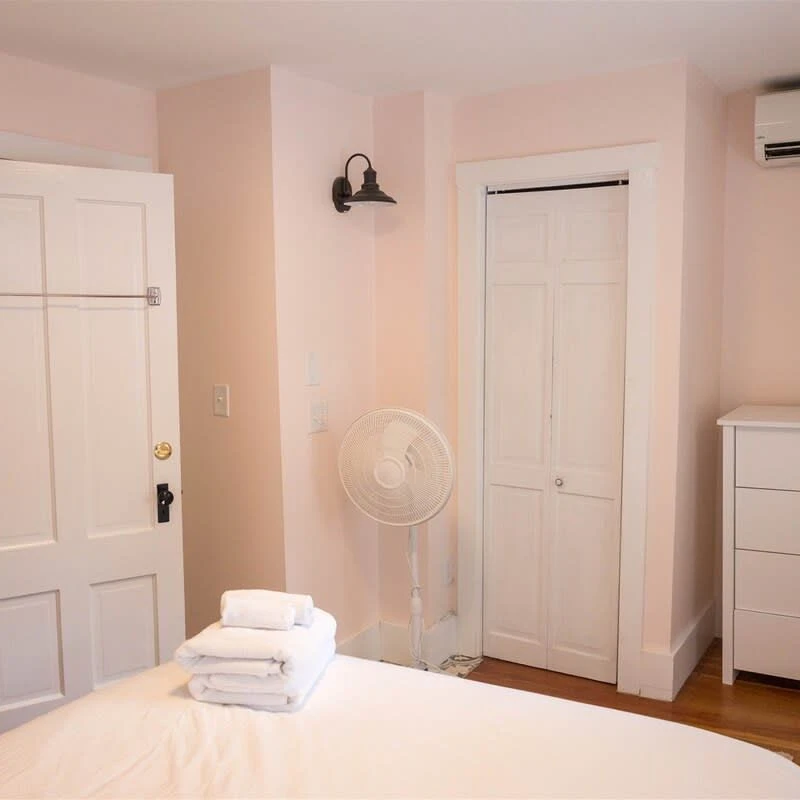 Jean Knapp Rentals-The Maine House - 7 Bedroom 7 Bathroom Home with Hot Tub!-image-24