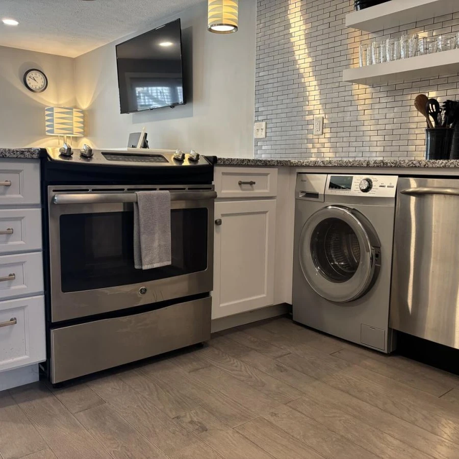 Jean Knapp Rentals-Ocean Towers 116-image-13