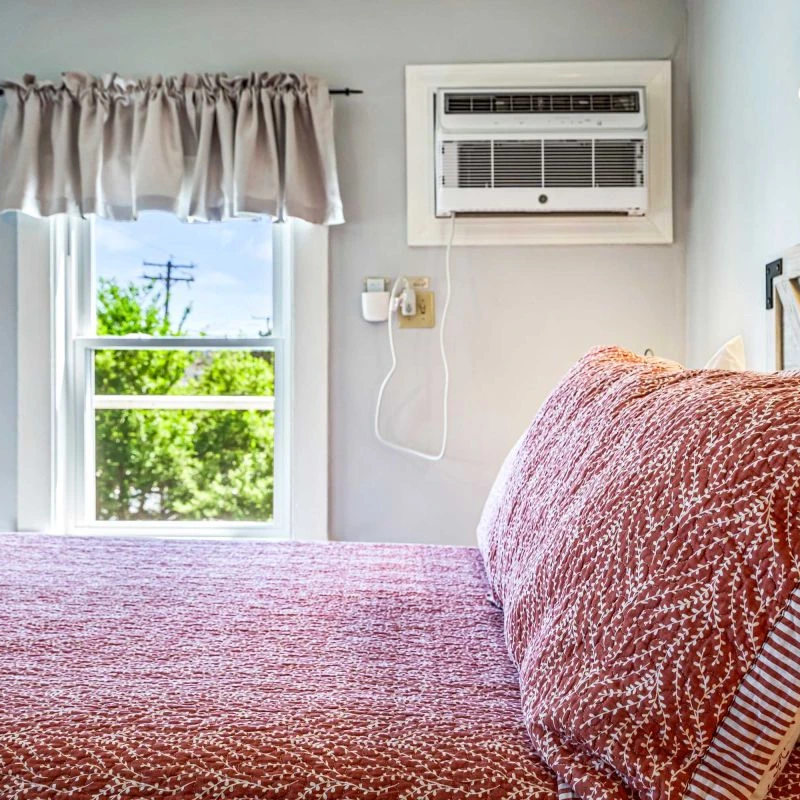 Jean Knapp Rentals-Beautiful inn, Lighthouse Landing. #5 Beach Rose-image-15