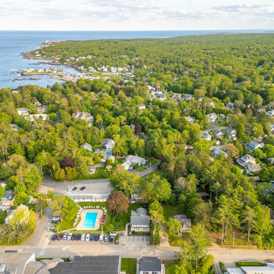 Jean Knapp Rentals-Beautiful inn, Lighthouse Landing. #5 Beach Rose-image-35