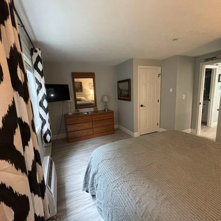 Jean Knapp Rentals-Ocean Towers Condo #111 with access to a Pool!-image-16