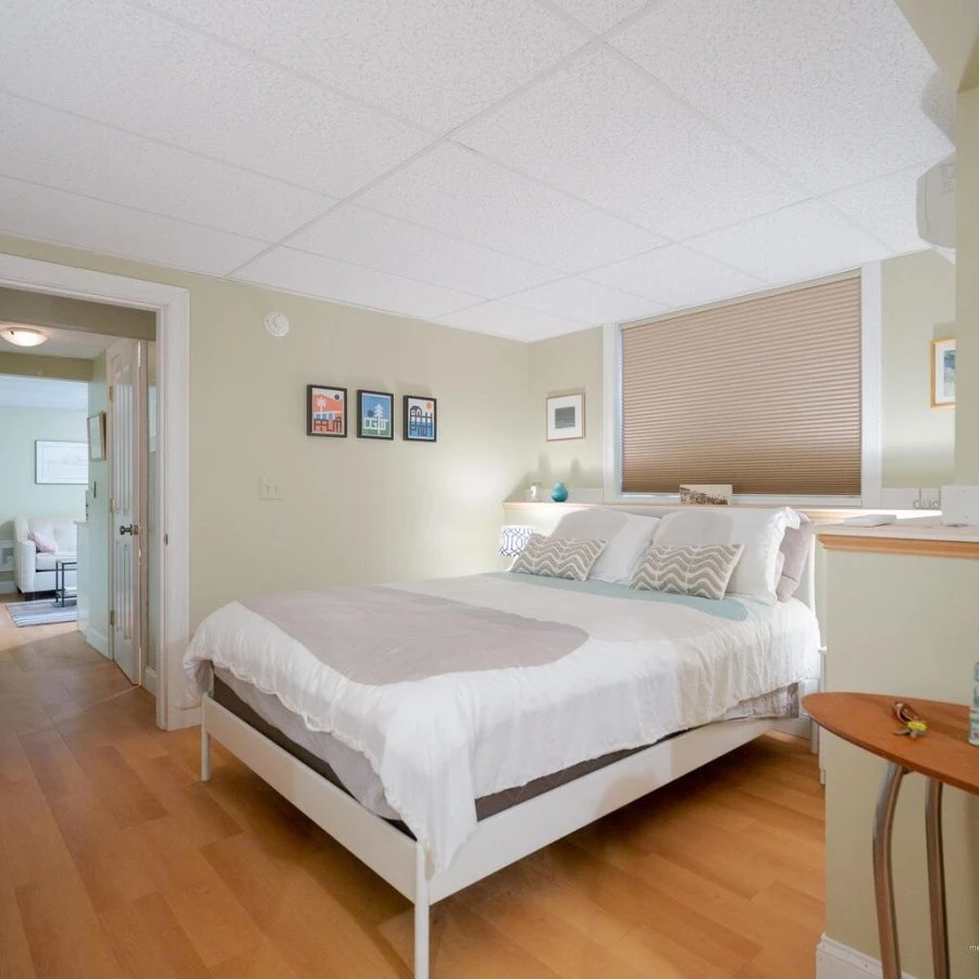 Jean Knapp Rentals-38 Blue Heron, Ogunquit - Walk to town and beach!-image-26