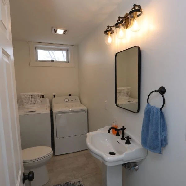 Jean Knapp Rentals-Downtown Ogunquit Single home, 3 Bedroom -image-29