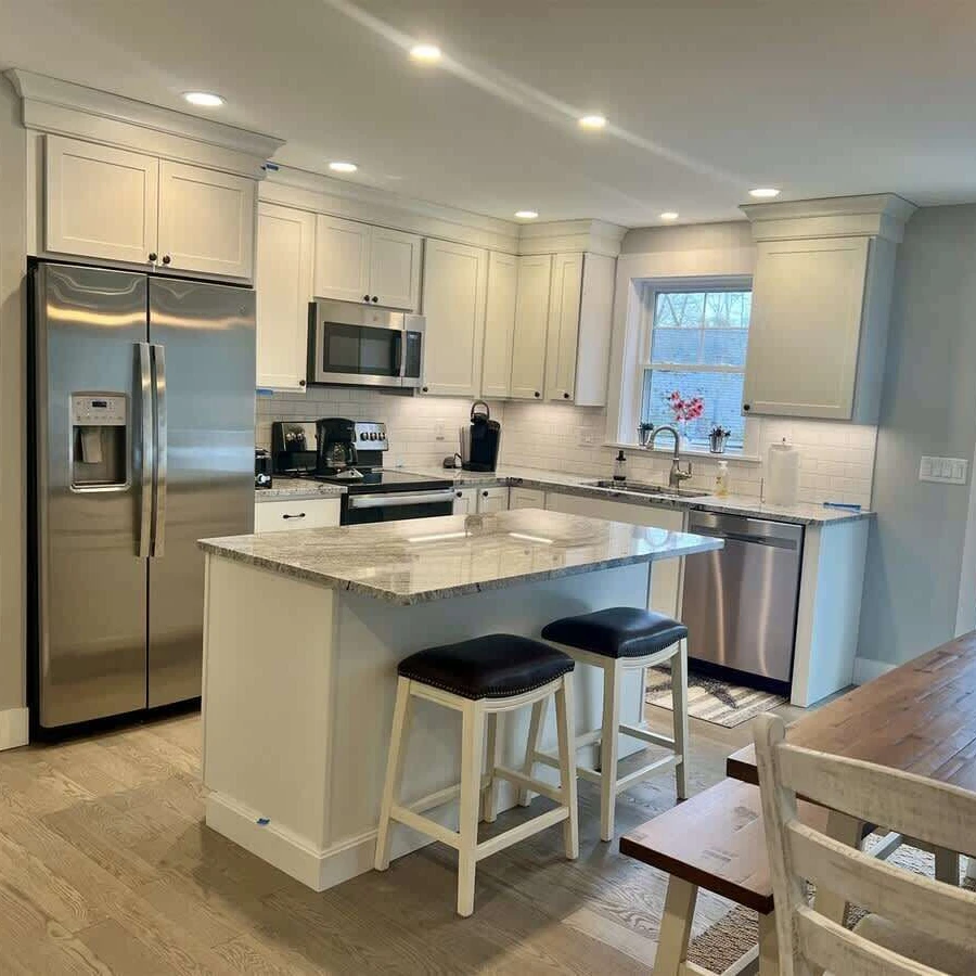 Jean Knapp Rentals-Maple Street Getaway!-image-5