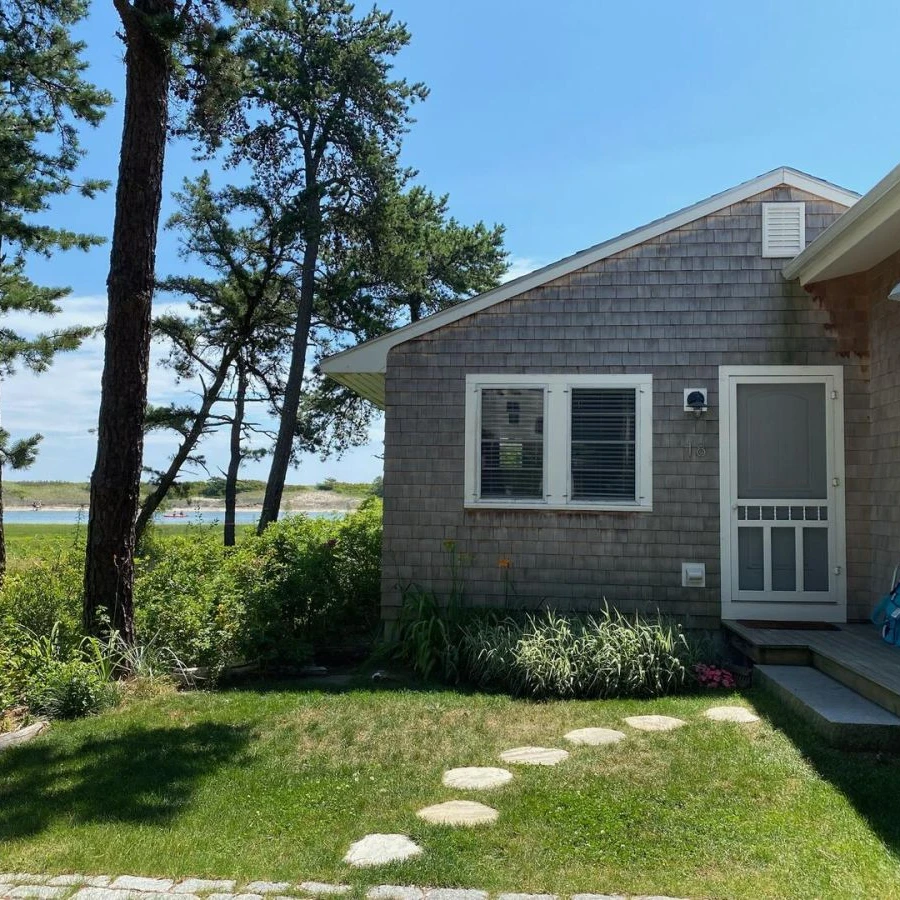 Jean Knapp Rentals-Wake Up to the Ogunquit River-Beach Plum Cottage-image-1