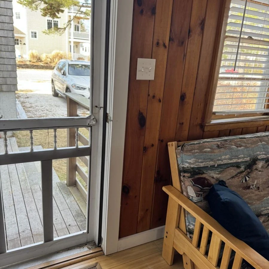 Jean Knapp Rentals-Wake Up to the Ogunquit River-Beach Plum Cottage-image-10