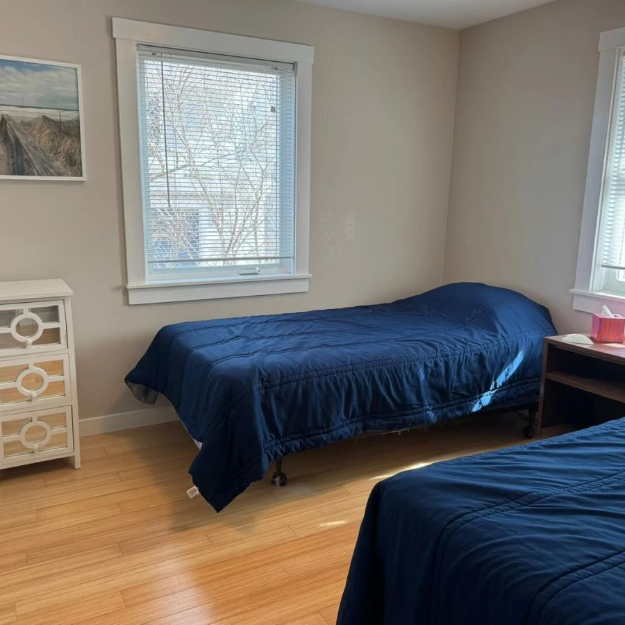 Jean Knapp Rentals-Wake Up to the Ogunquit River-Beach Plum Cottage-image-9