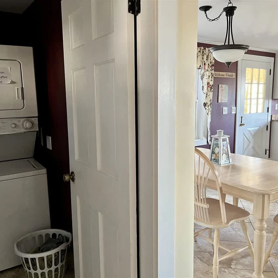 Jean Knapp Rentals-12 Thither-Ogunquit Waterfront! -image-11