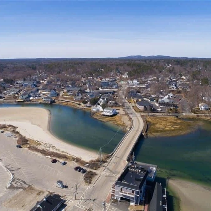 Jean Knapp Rentals-Pet Friendly 6 Bedroom 5 Bathroom Home in Center of town.-image-50